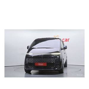 Hyundai Staria 4x4 Lounge 7 places avec sièges en cuir, boîte automatique, caméra de recul, diesel - Novembre 2023, 38 291 km - Product Image 3