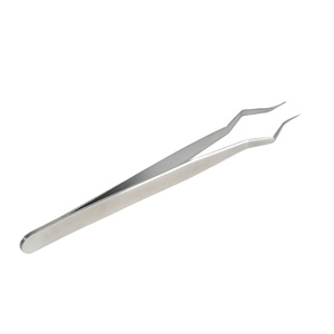 Pinces à cils de haute qualité avec logo personnalisé, outil d'application de précision pour les extensions de cils, destiné aux techniciennes en extensions de cils - Product Image 1