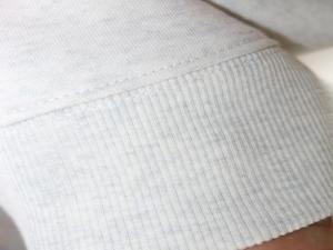 Sudadera ANGELS WHITE con cuello alto, 100% rojo, con apliques bordados, cuello ancho, hilos finos - Product Image 6