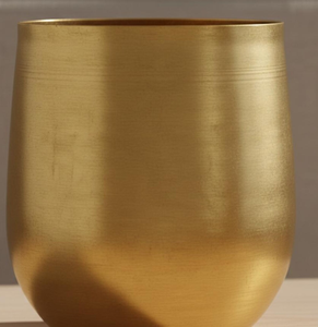 Jardinière en laiton durable et élégante au fini laitoné, d'aspect vintage, idéale pour les espaces domestiques ou de bureau recherchant un charme classique - Product Image 5