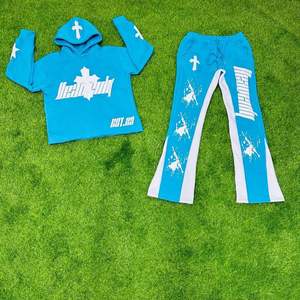 Ensembles de survêtements personnalisés OEM style urbain avec logo, pantalons de jogging empilés, imprimé en relief, ensembles de pantalons évasés et sweats à capuche zippés - Product Image 2