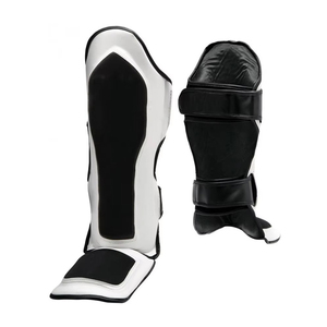 Protège-tibias en cuir professionnels de haute qualité, les plus vendus, à prix abordable, avec design respirant et ajustables - Product Image 1
