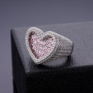 Anillo de Plata de Ley 925 con Diamante Cultivado en Laboratorio en Forma de Corazón con Centro de Piedra Rosa para Compradores de Joyería al por Mayor - Product Image 1