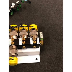 8 Válvulas Eléctricas de 3 Vías CLIPPARD EV-3M-24VDC - Equipos y Piezas de Semiconductores de Confianza de Marca Global - Product Image 3