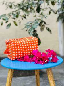 Pochette de voyage portable en coton écologique imperméable à motif pompons orange et blanc, taille moyenne, fermeture éclair, simple - Product Image 3