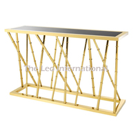 Table console luxueuse faite à la main avec forme irrégulière, design moderne en aluminium doré moulé et plateau en marbre pour mariage