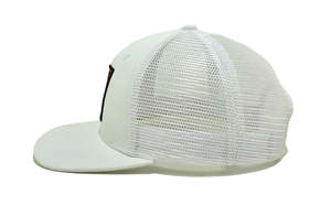 Gorras deportivas blancas para exteriores de cuatro estaciones, gorras trucker de 6 paneles con logo bordado personalizado, sombreros de golf OEM de Vietnam, accesorios para la cabeza. - Product Image 2