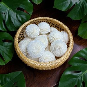 Difusor de Repuesto Hecho a Mano con Accesorios de Aromaterapia, Flores de Jazmín Secas, Tamaño: 4.5 cm, Flores de Madera Sola de Tailandia - Product Image 1