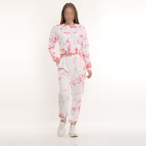 Conjunto deportivo elegante para mujer con top corto, camisa y pantalones jogger, chándal de dos piezas para fitness, yoga y ropa urbana. - Product Image 1