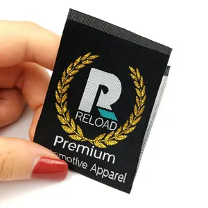 ป้ายทอผ้าพับกลางสำหรับเสื้อผ้า พร้อมโลโก้และขนาดแบรนด์ที่กำหนดเอง - Product Image 6