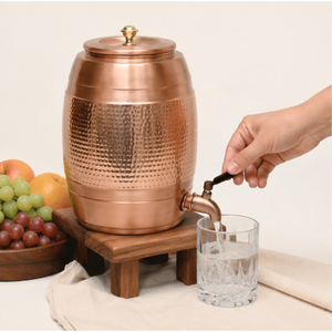 Distributeur d'eau artisanal en cuivre pur, écologique, avec robinet, finition martelée moderne, réservoir de stockage ayurvédique, Matka en cuivre pour la maison - Product Image 4