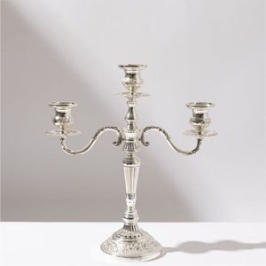 Candélabre en métal doré de style européen à cinq bras, chandelier de luxe pour centre de table, décoration de mariage et de maison - Product Image 5