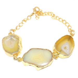 Pulsera de cristal curativo con cadena ajustable chapada en oro de 24 quilates y rodajas de ágata natural de moda moderna para mujeres y niñas. - Product Image 1
