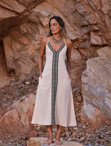 Vestido maxi de algodón estilo bohemio sin espalda para mujer, con cuello en V profundo, sin mangas, con estampado tribal, vestido largo para mujer - Product Image 4