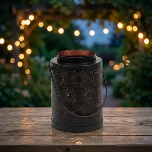 Lanterne cylindrique en métal noir mat avec motif de points dorés, décoration d'intérieur - Product Image 3
