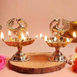 Lampe à huile Diya artisanale en laiton, motif paon, pour Pooja, Deepak en laiton avec lampe de prière religieuse hindoue décorative pour temple et maison - Product Image 2