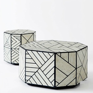 Mesa de Centro Moderna con Incrustaciones Geométricas de Hueso, Mesa de Resina Octogonal de Lujo, Mesa de Centro Hecha a Mano en India para Sala de Estar - Product Image 1