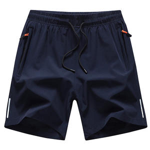 Shorts de sport pour homme, couleur unie, séchage rapide, avec poches, cordon de serrage à la taille, style bermuda décontracté, tissu tricoté 100% polyester - Product Image 2