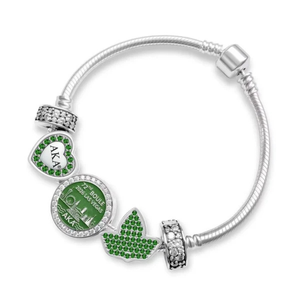   Bracelet Premium Boule Skyline 2026 avec Breloque en Cristal Vert, Bijou Élégant pour Femme, Bracelet de Sororité, Accessoire de Mode - Product Image 1