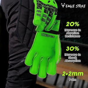 Gants de gardien de but en latex Eagle Strike de haute qualité antidérapants pour le football et le soccer - Product Image 3