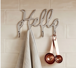 Elegantes Ganchos de Pared con Forma de Letra 'Hello', Metálicos, 3 Ganchos, Antioxidantes, Diseño Novedoso para Almacenamiento en el Hogar, Organización Elegante para el Hogar - Product Image 2