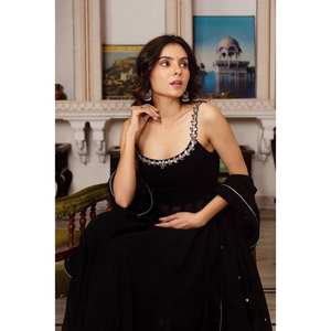 Robe Anarkali XL pour Soirée avec Broderie et Miroir Véritable pour un Look Élégant - Product Image 6