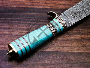 มีดล่าสัตว์เหล็กดามัสกัสแบบกำหนดเองรุ่นใหม่ล่าสุด ขนาด 13 นิ้ว พร้อมด้ามทองเหลือง คมกริบ ใบมีดคงที่ แบบโบวี่ มีดเอาตัวรอด - Product Image 4