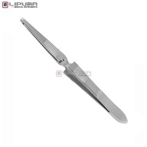Pince à clipser WACHENFELDT 12,5 cm droite en acier inoxydable chirurgical – Instrument médical durable pour usage chirurgical - Product Image 4