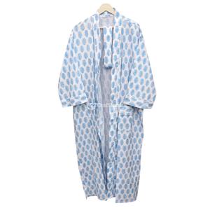 Kimono Largo con Estampado Floral Elegante para Mujer, Hecho a Mano, Suave y Cómodo, Cuello en V, Cierre con Cinturón, Secado Rápido, Transpirable, 100% Algodón - Product Image 3