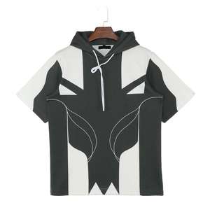 Vente flash : sweat-shirt à capuche à manches courtes en coton molletonné imprimé noir et blanc, style streetwear pour homme, coupe classique - Product Image 1