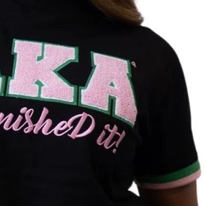 T-shirt AKA Black Phinished It pour femme avec logo en chenille, coton premium, décontracté, élégant, à porter au quotidien - Product Image 3