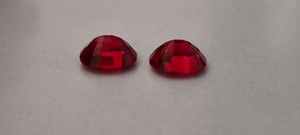 Pierre précieuse rouge rubis 100 % naturelle, créée en laboratoire, polie, pour la fabrication de bijoux fins et de luxe, tels que bagues, boucles d'oreilles, pendentifs. - Product Image 3