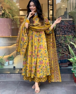 Conjunto Tradicional de Salwar Kameez de Algodón Estampado KV con Kurta, Palazzo y Dupatta, Sin Arrugas, para Fiestas de Otoño - Product Image 3