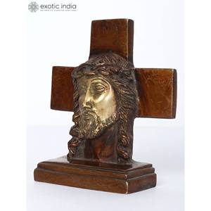 Ídolo de Jesús de latón hecho a mano de 4 pulgadas en Santa Cruz pequeña escultura para el hogar y regalos hecho en La India - Product Image 3