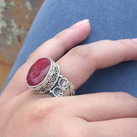 Bague vintage en rubis, style antique, pierre précieuse en rubis, bijou élégant et remarquable