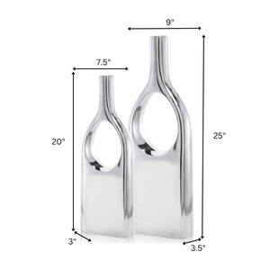Vase en laiton argenté en forme de bouteille, parfait pour une décoration élégante de la maison, la mise en valeur de la table du salon et comme centre de table pour les événements. - Product Image 2