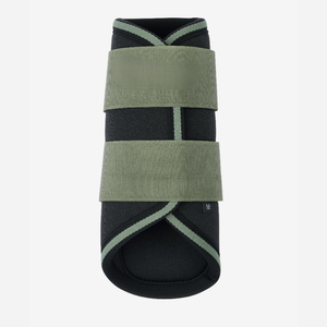 Protège-tendons en maille résistante pour chevaux avec sangles auto-agrippantes réglables pour une protection fiable des jambes pendant la conduite et l'entraînement - Product Image 1