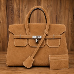 Bolso Tote de Cuero Genuino Hecho a Mano para Mujer con Tarjetero |   Bolso de Hombro Grande de Diseño |   Cierre de Seguridad |   OEM y ODM - Product Image 3