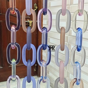 Décoration murale artisanale contemporaine en résine acrylique à maillons de chaîne, fait main, pour l'ameublement de luxe de la maison et du bureau - Product Image 2