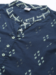 Kurta Azul de Algodón Ikat, Corte en A, Talla Grande para Mujer, Cuello Mandarín, Mangas Tres Cuartos, Atuendo Elegante para Uso Diario - Product Image 4