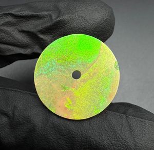 หน้าปัดนาฬิกาโอปอลสังเคราะห์ ขนาด 31.50 มม. ขัดเงาด้านเดียว หนา 0.7 มม. รูตรงกลาง 2 มม. a K Gems GMC-1008W - Product Image 4