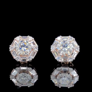 Boucles d'oreilles clous en diamant de laboratoire taille ronde et taille baguette, or massif 14 carats, certifiées IGI - Product Image 3