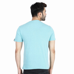 T-shirt à manches courtes bleu clair pour homme avec poche grise, coupe classique, t-shirt décontracté, col rond, 100% coton jersey - Product Image 2