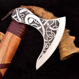 Hache de Bûcheron en Acier à Haute Teneur en Carbone Forgée à la Main, Personnalisée OEM, Manche en Bois à Haute Teneur en Carbone, Tête Crantée pour le Camping, Étui en Cuir - Product Image 3