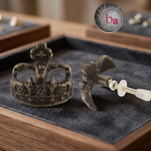 Poignée de meuble industrielle en fonte Ba Antique Royal Crown pour commodes et tiroirs de chambre, forme originale, durable - Product Image 2