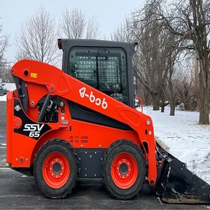 Achetez un chargeur sur chenilles Kubota SSV65 avec une excellente historique de performance. Chargeur sur chenilles Kubota de qualité supérieure pour la construction et le bâtiment. - Product Image 4