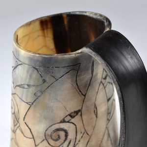 Jarra de Cuerno Vikinga Hecha a Mano, Jarra de Cerveza, Arte Folclórico Escandinavo - Product Image 4