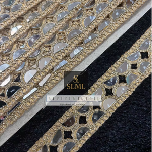 Ribete de encaje de red con trabajo de espejo y hilo dorado para decoración de saris, lehengas, blusas y prendas nupciales - Product Image 4