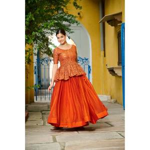 Ensemble Lehenga Choli prêt-à-porter pour femmes, de la marque Livewear, couleur violet, avec broderie de paillettes, taille M, 700g - Product Image 1