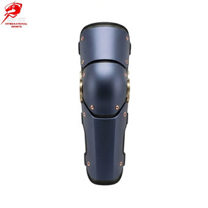 Protectores de Piernas Deportivos de Alta Calidad con Tela Transpirable, Diseño Ergonómico y Ajuste Cómodo para Práctica Deportiva Diaria - Product Image 1